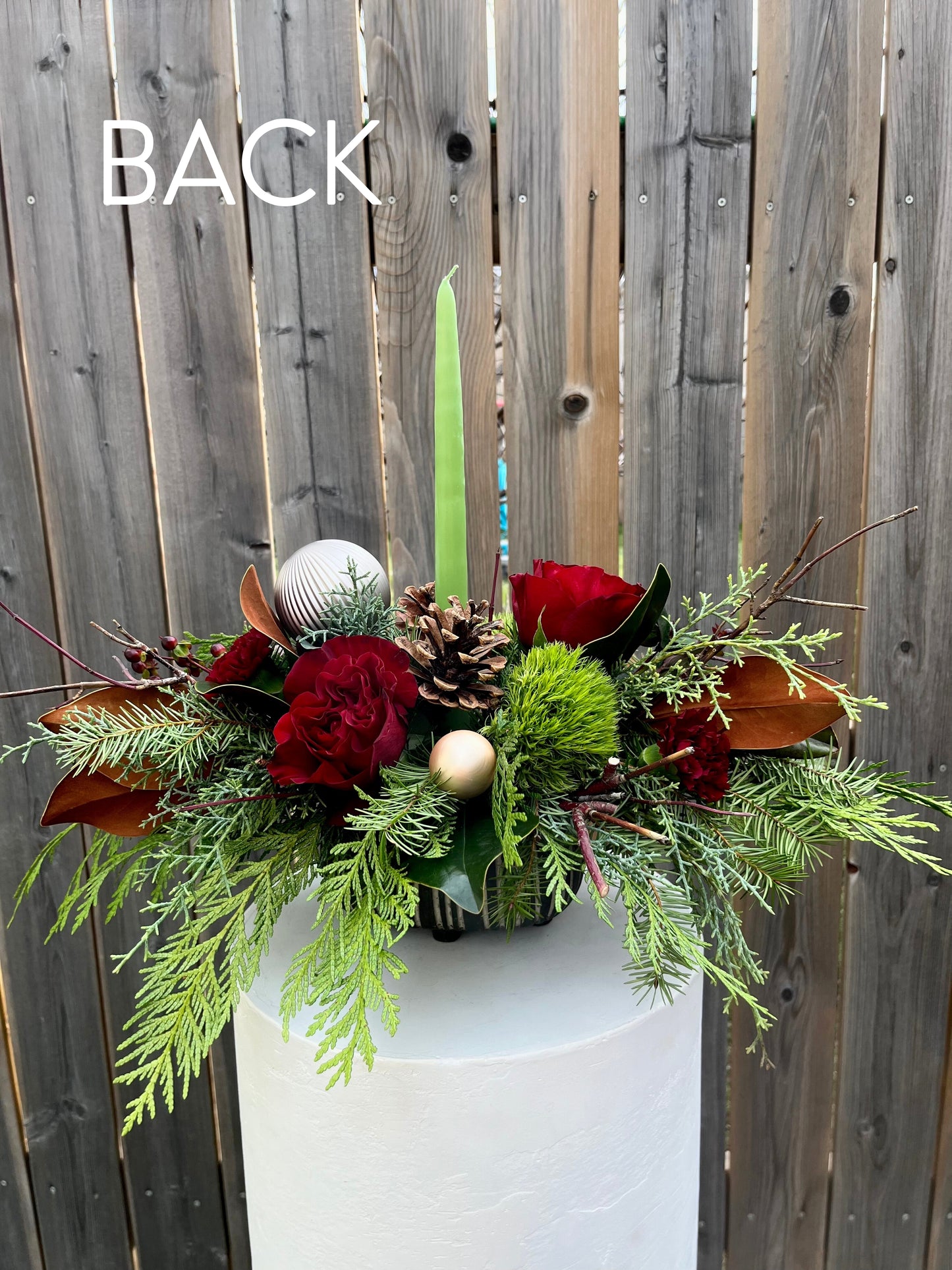 CRIMSON & CLOVER CENTERPIECE