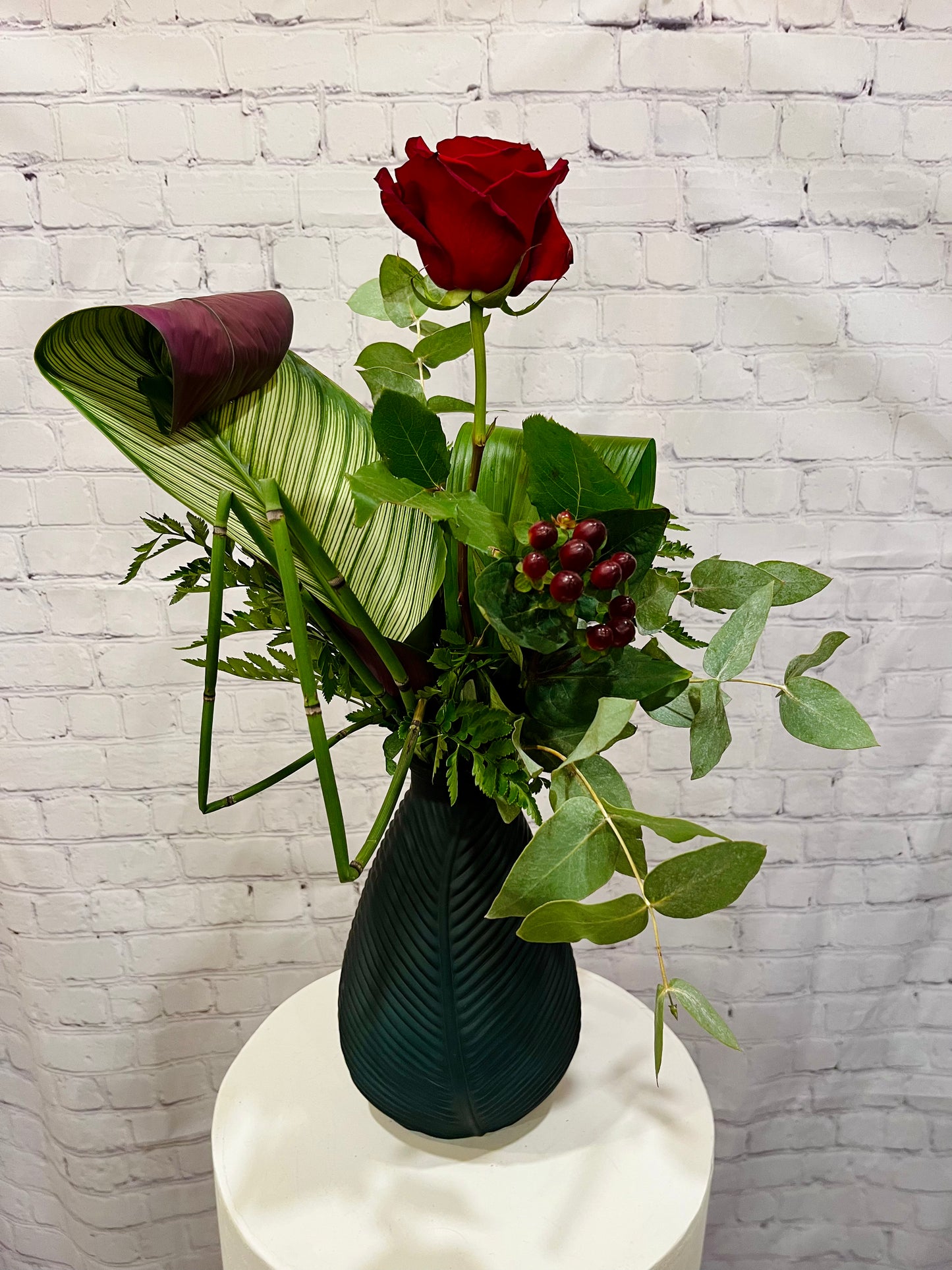 THE "BEST BUDS" VASE