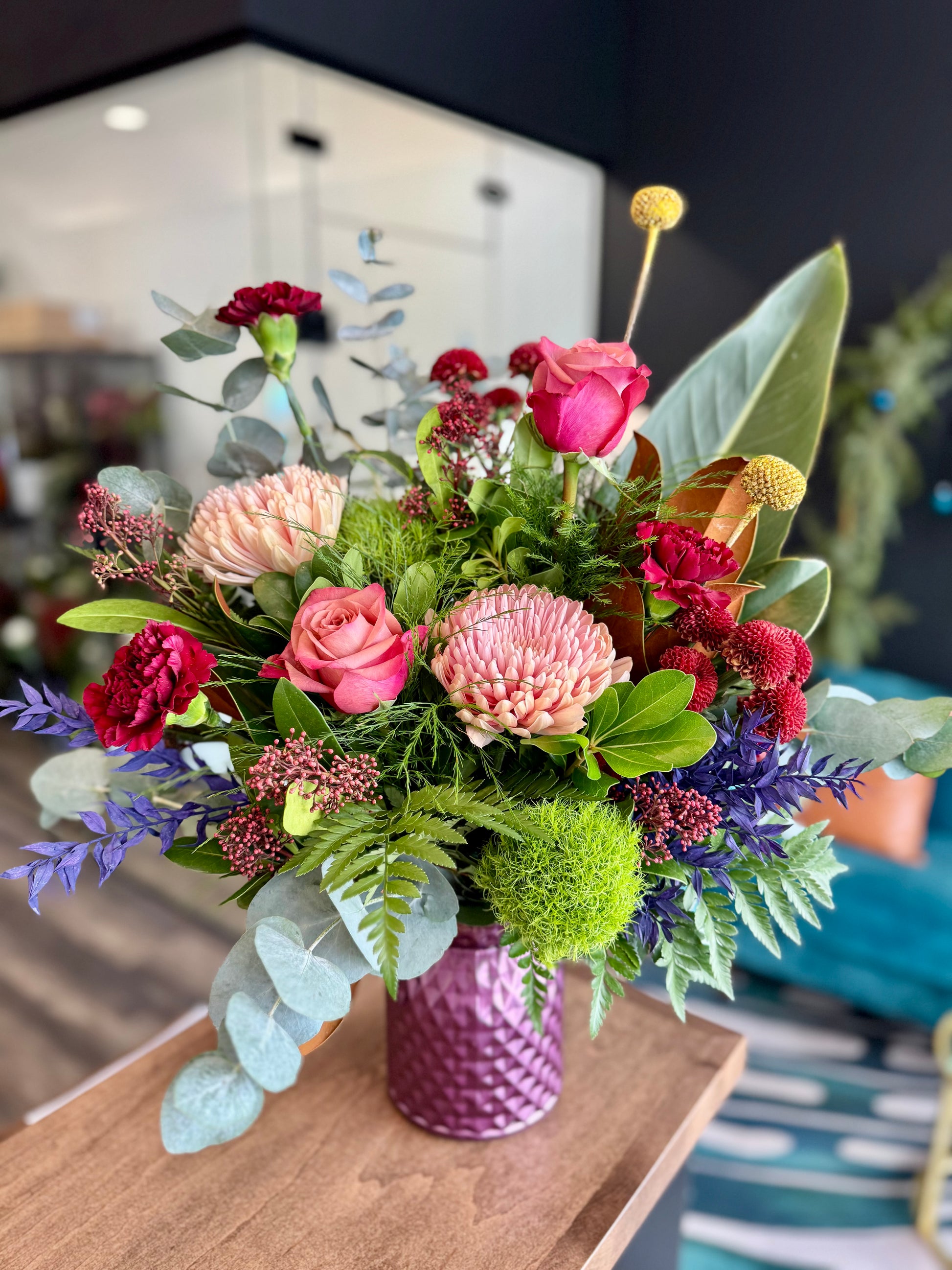 Lethbridge Valentine Flowers Delivery Pick-up Pink Red Roses Mum Carnation